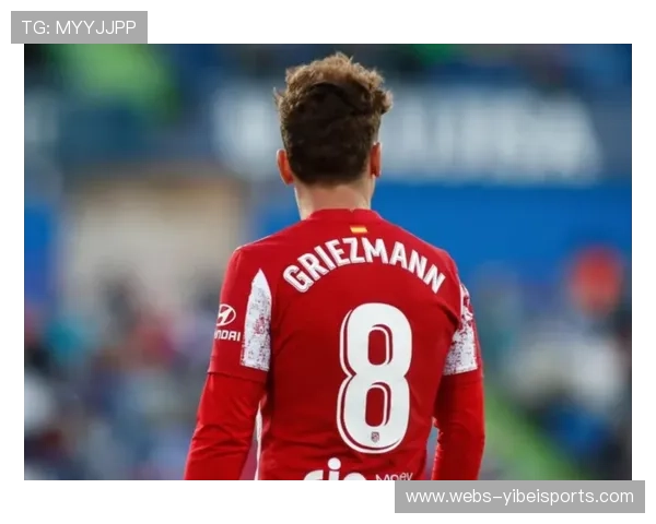 终场哨响,西蒙尼怒摔战术板染红离场