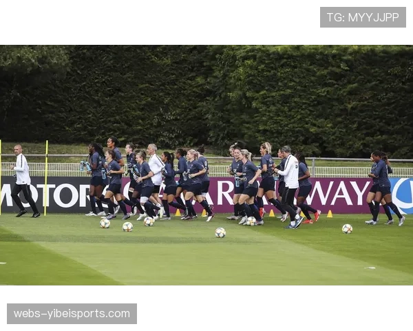 法国职业足球联盟宣布下赛季起将试行每场可换人名额增至5人